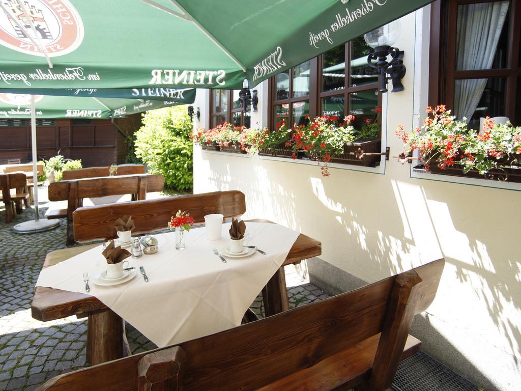 Hotel Garni Zum Gockl Unterfoehring Exterior photo